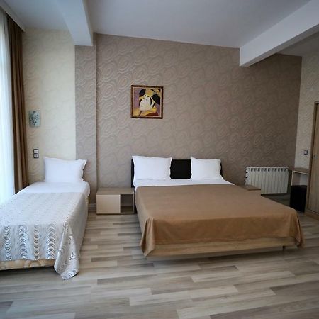 Apart Hotel Central モムチルグラト エクステリア 写真